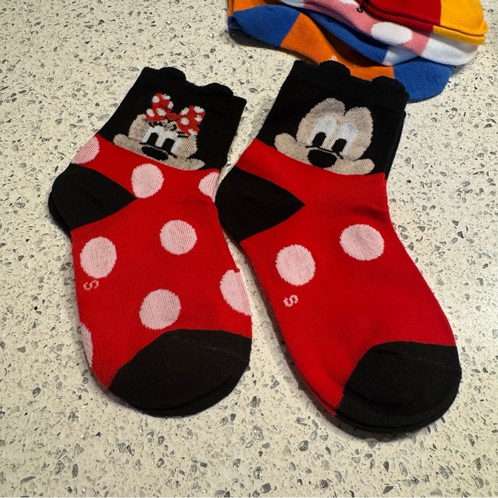 Disney Kids 6 Piece Socks - Mixed Colors nwot